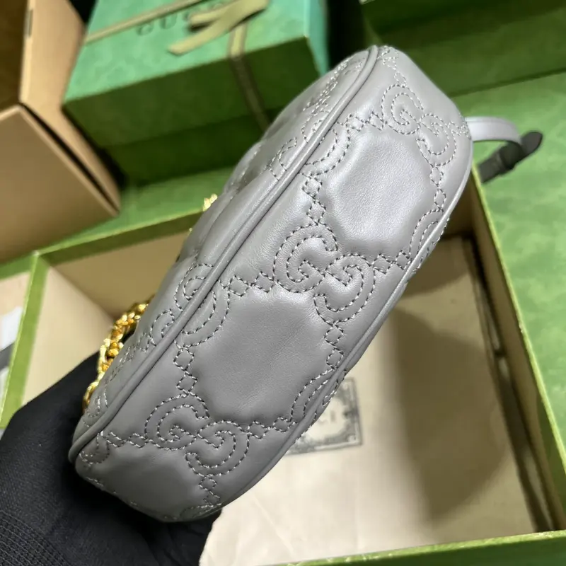 739736 CM 1 High-Quality Bags - Image 3