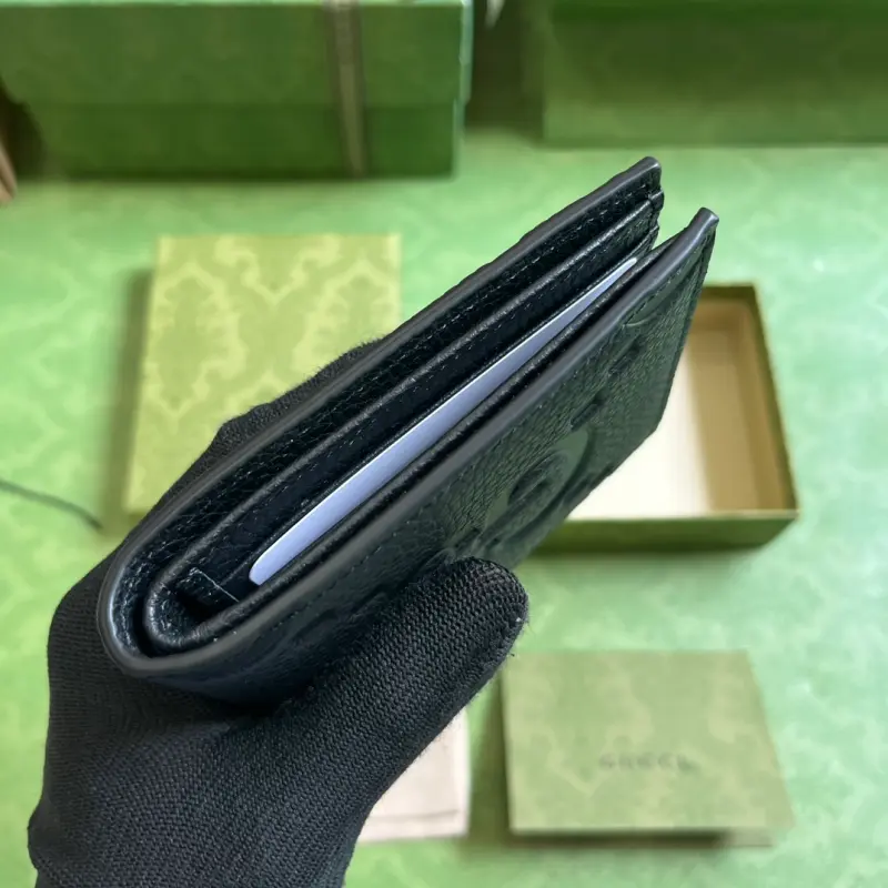 739475 CM 4 High-Quality Bags - Image 3