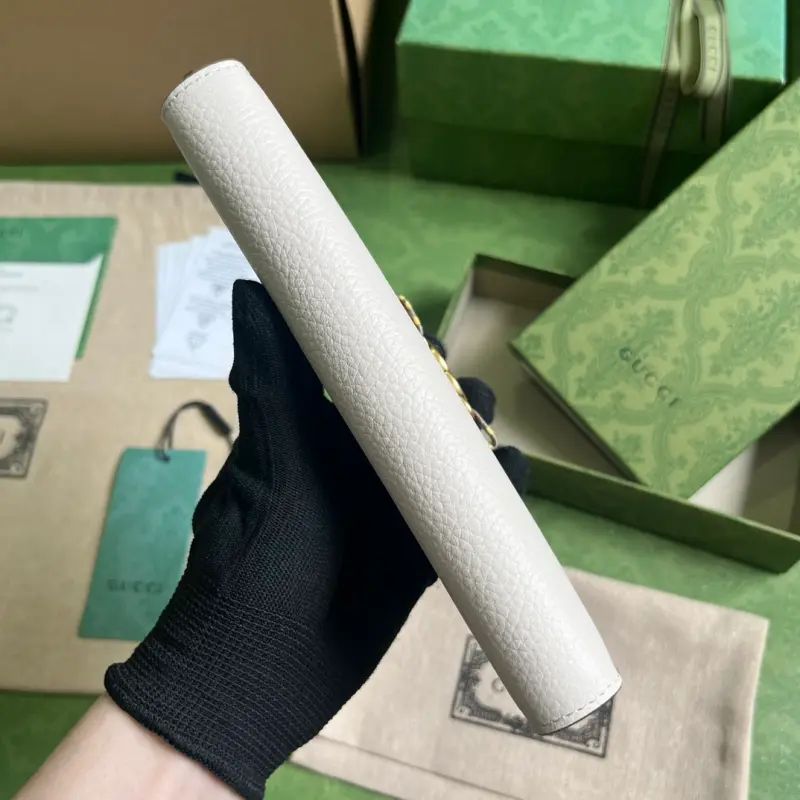 750458 CM 1 High-Quality Bags - Image 3