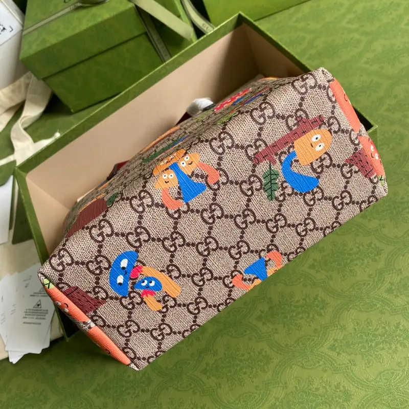 410812 CM 23 High-Quality Bags - Image 3