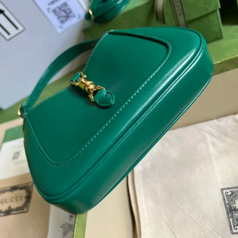 637091 CM 3 High-Quality Bags - Image 3