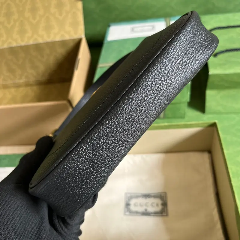 739076 CM 5 High-Quality Bags - Image 3