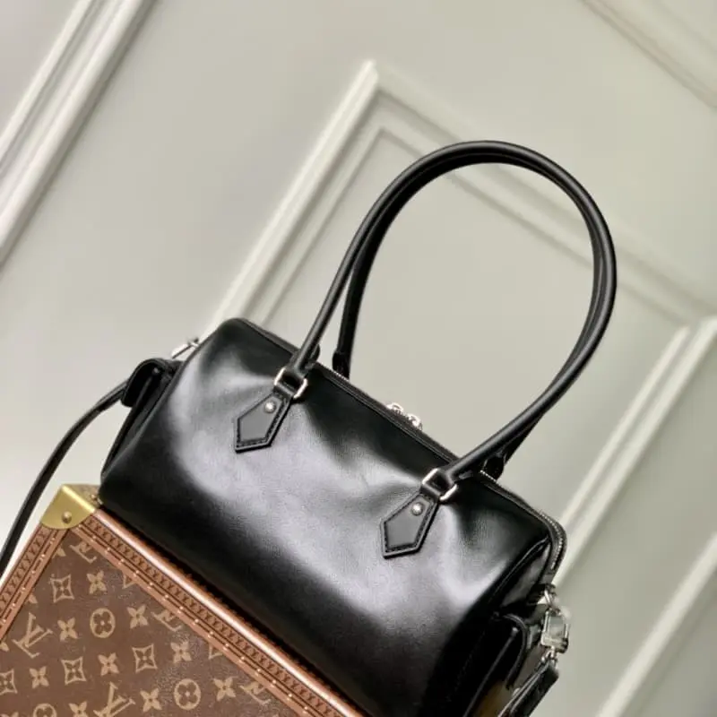 M12934 17x12x28cm High Quality Bags - Image 3