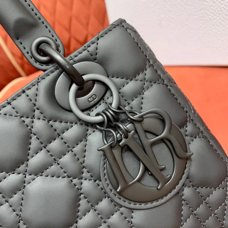 ML172 1 High Quality Bags - Image 3