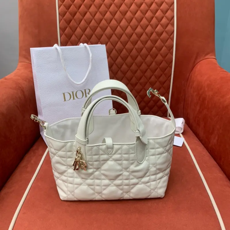 ML176 4 High Quality Bags - Image 10