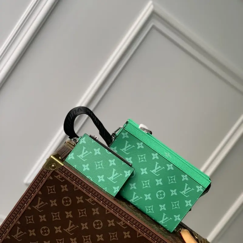 M81124 Green Flower 18.5x11x6.5cm High Quality Bags