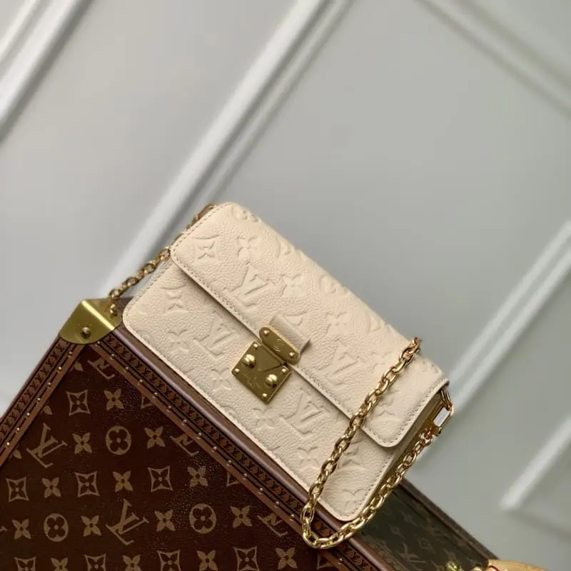 M82836 22x15x5.5cm High Quality Bags - Image 2