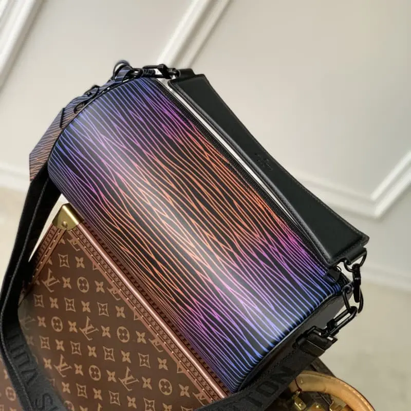 M23093 33x17x17cm High Quality Bags