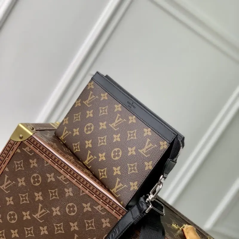 M81124 Presbyopia 18.5x11x6.5cm High Quality Bags - Image 2