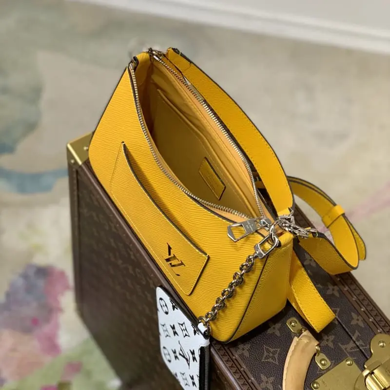 M80688 Yellow 25x15x8cm High Quality Bags