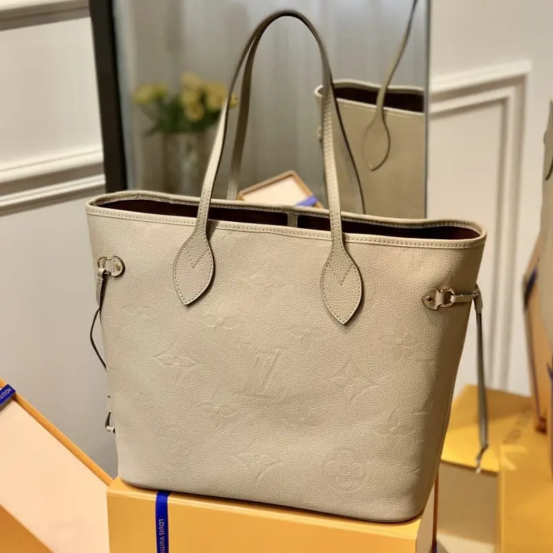 M45686 32x29x17cm High Quality Bags