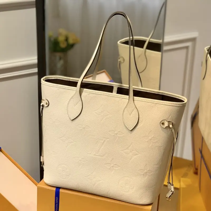 M45684 32x29x17cm High Quality Bags