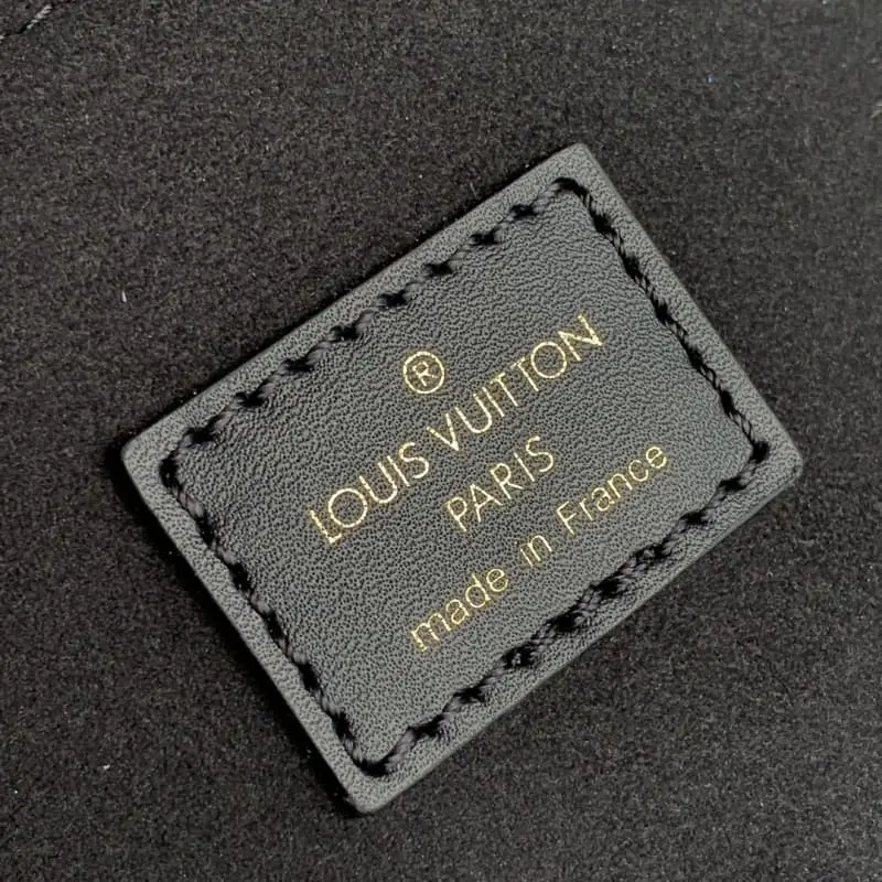 M57728 25x20x12cm High Quality Bags