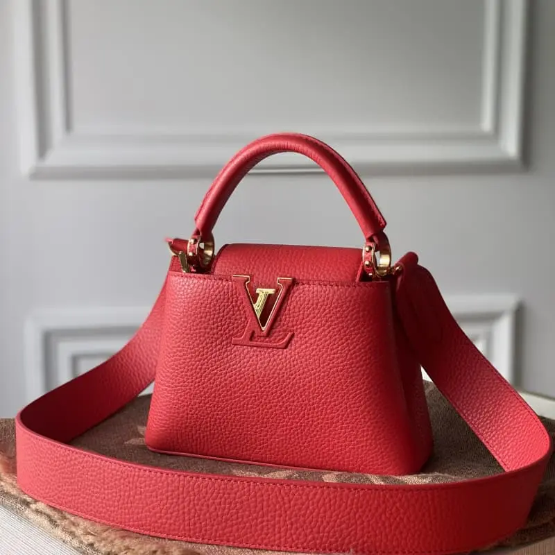 M56845 Red 21x14x8cm High Quality Bags