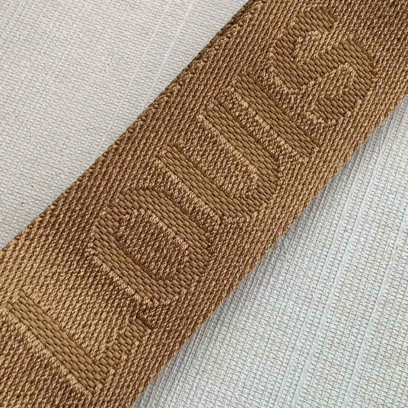 M57793 26x20x12cm High Quality Bags