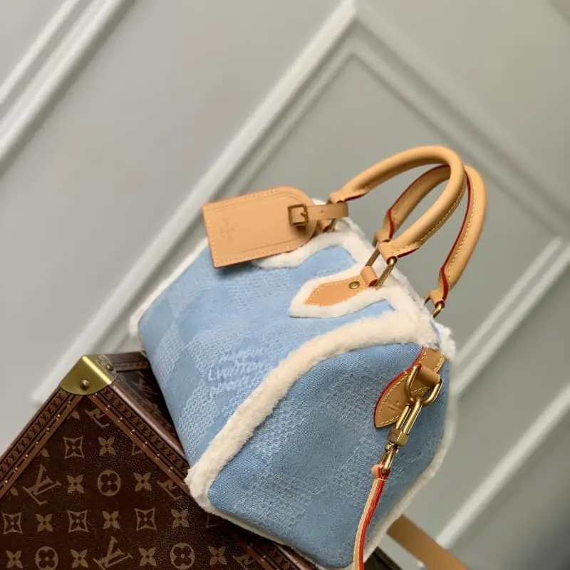 N40700 25x15x15cm High Quality Bags - Image 2