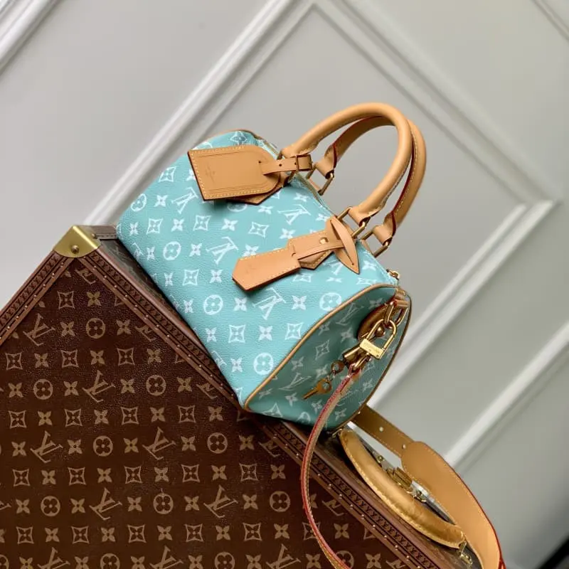 M24423 Light Green 25x15x15cm High Quality Bags - Image 2