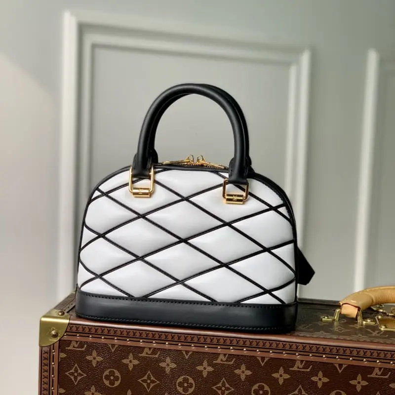 M23666 S1 23.5x17.5x11.5cm High Quality Bags - Image 2