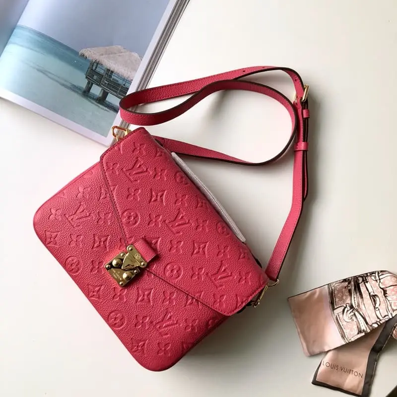 M41487 Rose Red 25x19x9cm High Quality Bags - Image 2