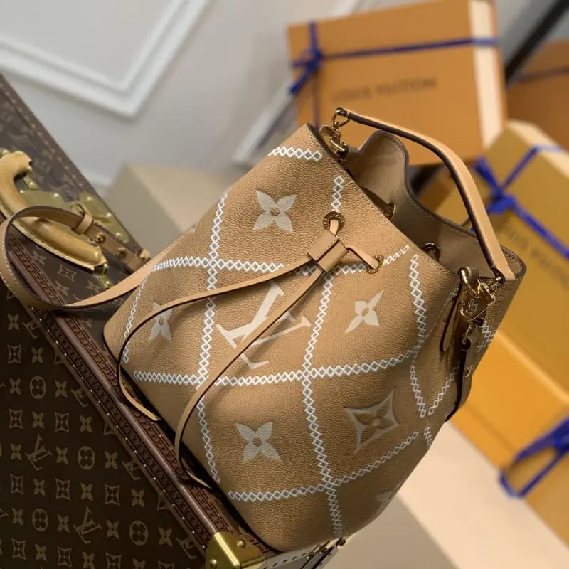 M46029 26x26x17.5cm High Quality Bags