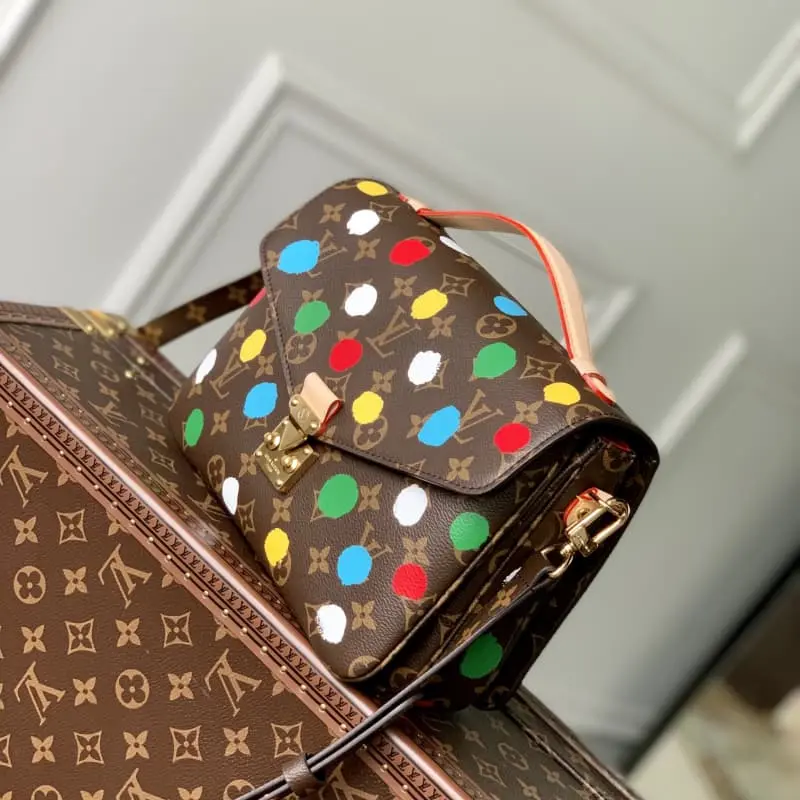 M46384 25x19x7cm High Quality Bags - Image 2