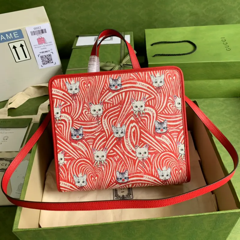 630542 CM 6 High-Quality Bags - Image 2