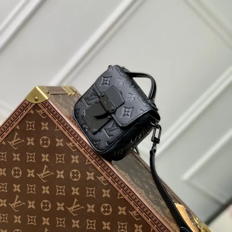 M83148 12.5x11x5.5cm High Quality Bags - Image 2