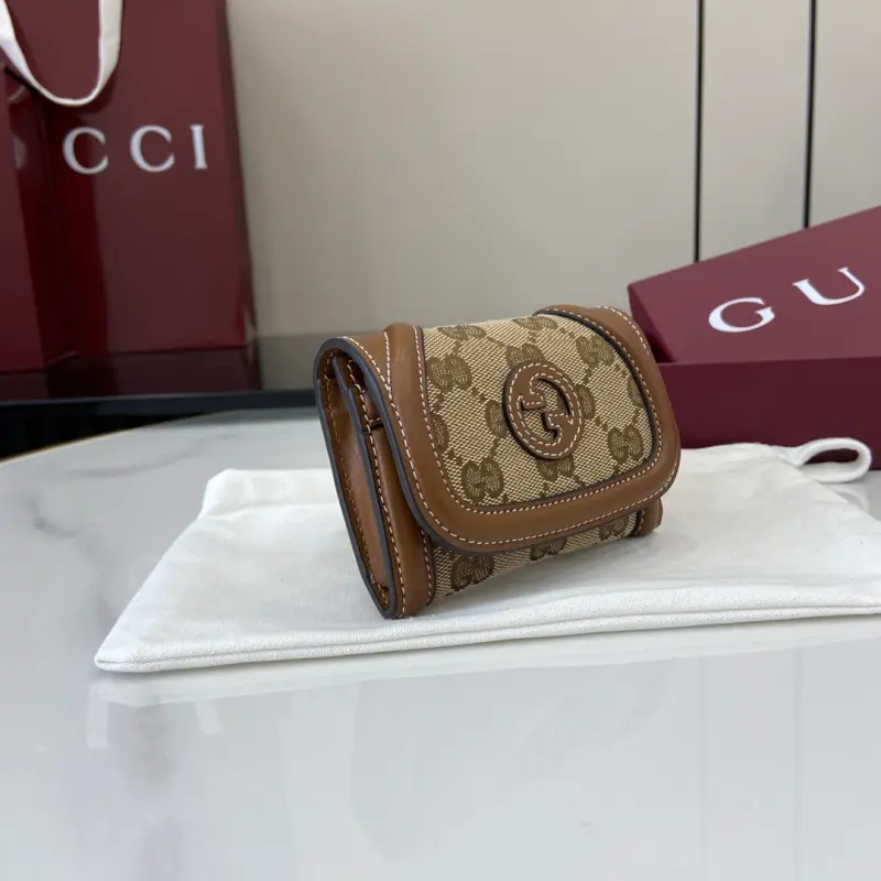 818811 CM 1 High-Quality Bags - Image 2