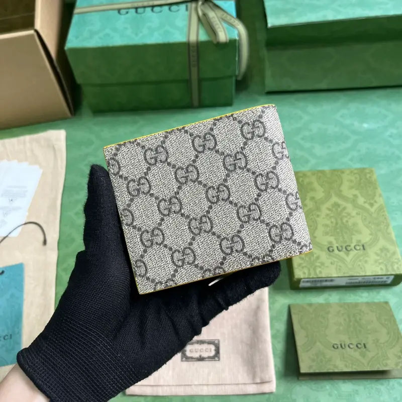 768243 CM 5 High-Quality Bags - Image 2