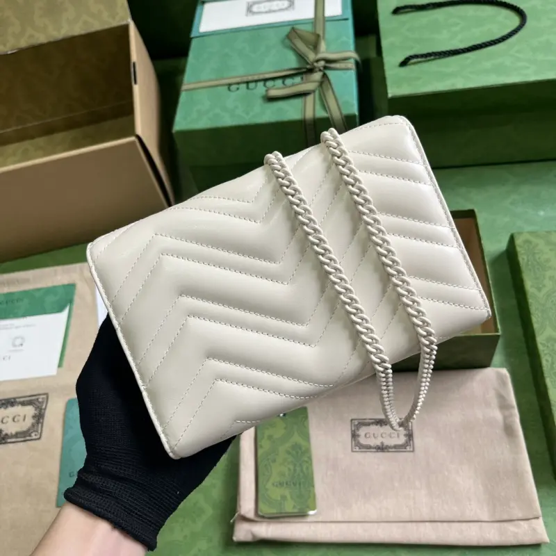 474575 CM 3 High-Quality Bags - Image 2