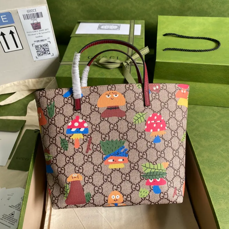 410812 CM 23 High-Quality Bags - Image 2