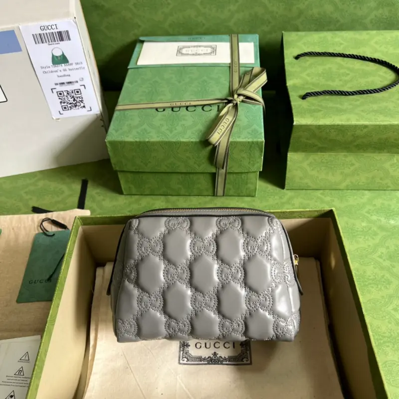 726047 CM 2 High-Quality Bags - Image 2