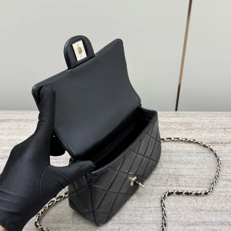 25p Wristband Handle Black High Quality Bags - Image 5