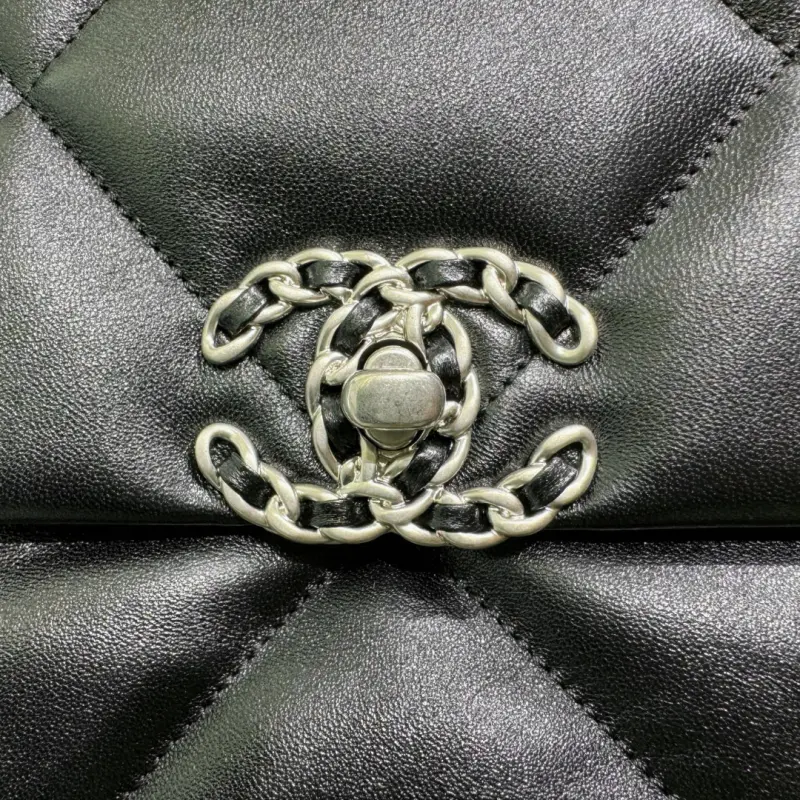 19 Bag Black Silver Medium 30cm High Quality Bags - Image 8
