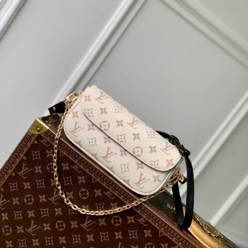 M81911 HH25 23.5x12x4.3cm High Quality Bags