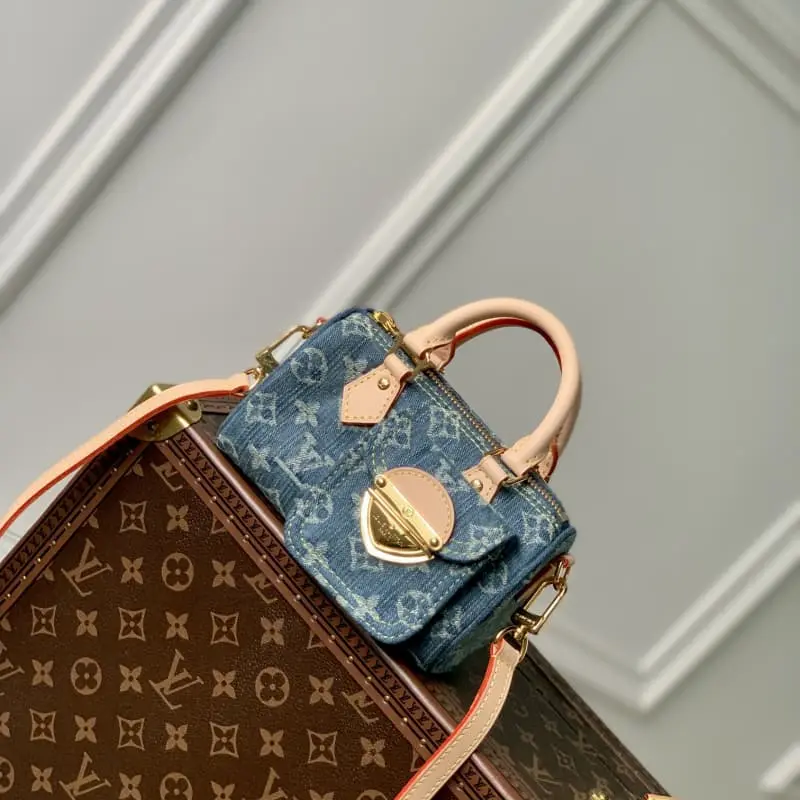 M82950 16x10x7.5cm High Quality Bags