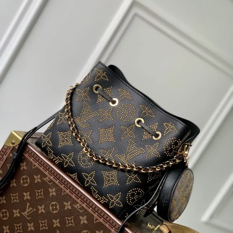 M23392 19x22x14cm High Quality Bags