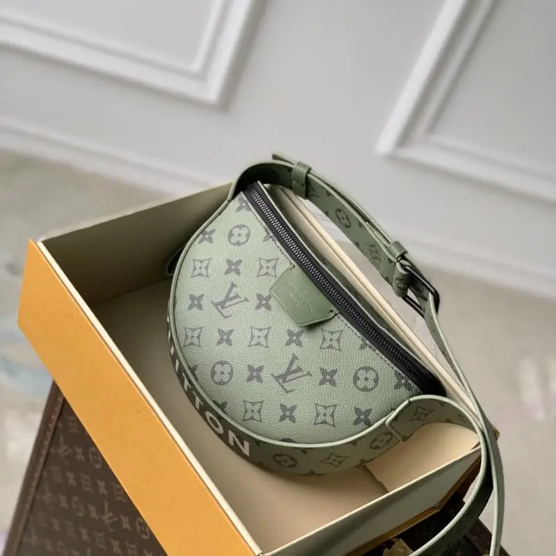 M23838 Green 24.5x16x4.5cm High Quality Bags