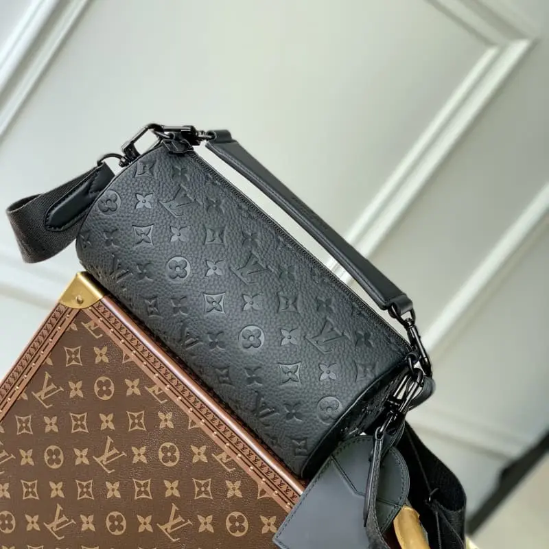 M46796 Full leather black 26x14x14cm High Quality Bags