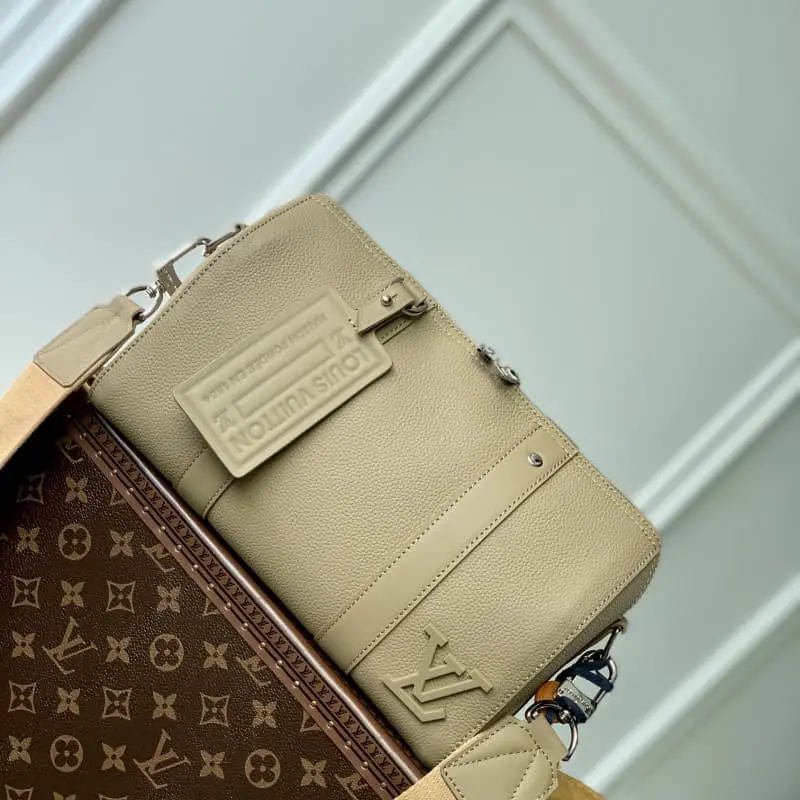 M23725 S1 27x17x13cm High Quality Bags