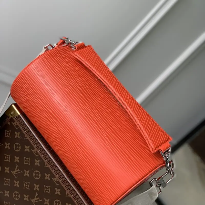 M23092 33x17x17cm High Quality Bags