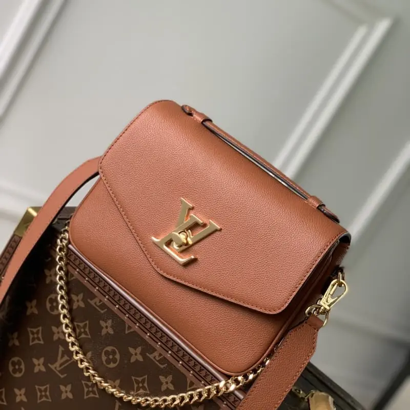 M22952 22x16x9.5cm High Quality Bags