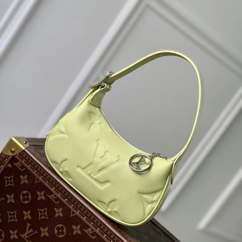 M82425 Green 20.5x11x5cm High Quality Bags