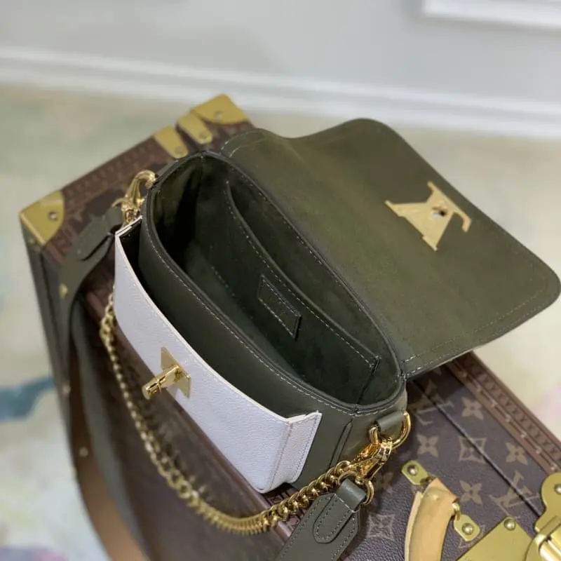 M58557 19x13x8cm High Quality Bags