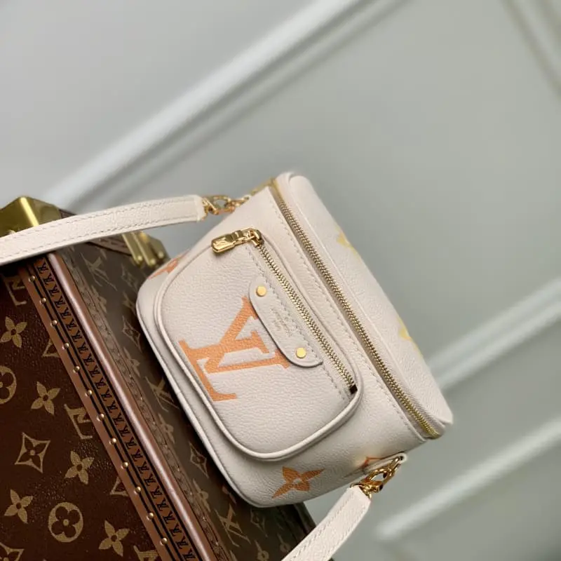 M82208 Beige Silk Screen 17x12x9.5cm High Quality Bags