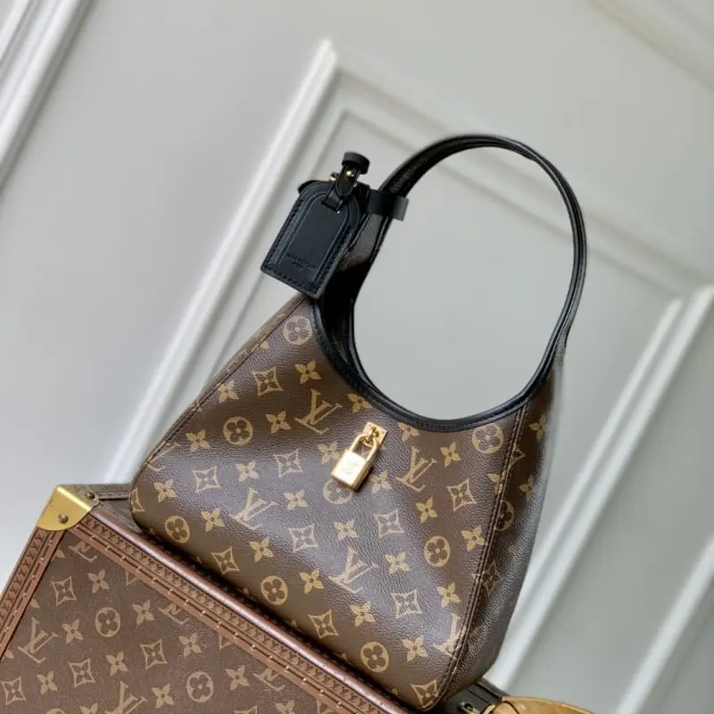 M12940 15x12x28cm High Quality Bags