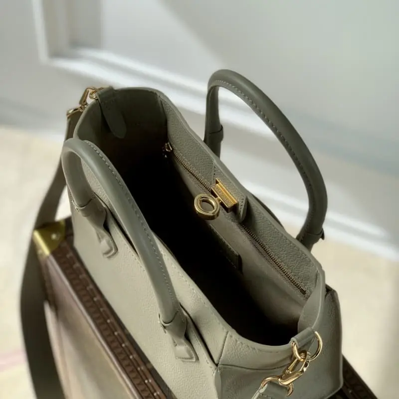 M57728 S1 25x20x12cm High Quality Bags