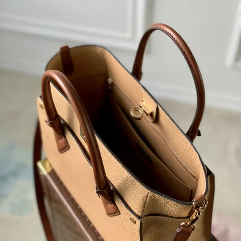 M53826 30.5x24.5x14cm High Quality Bags