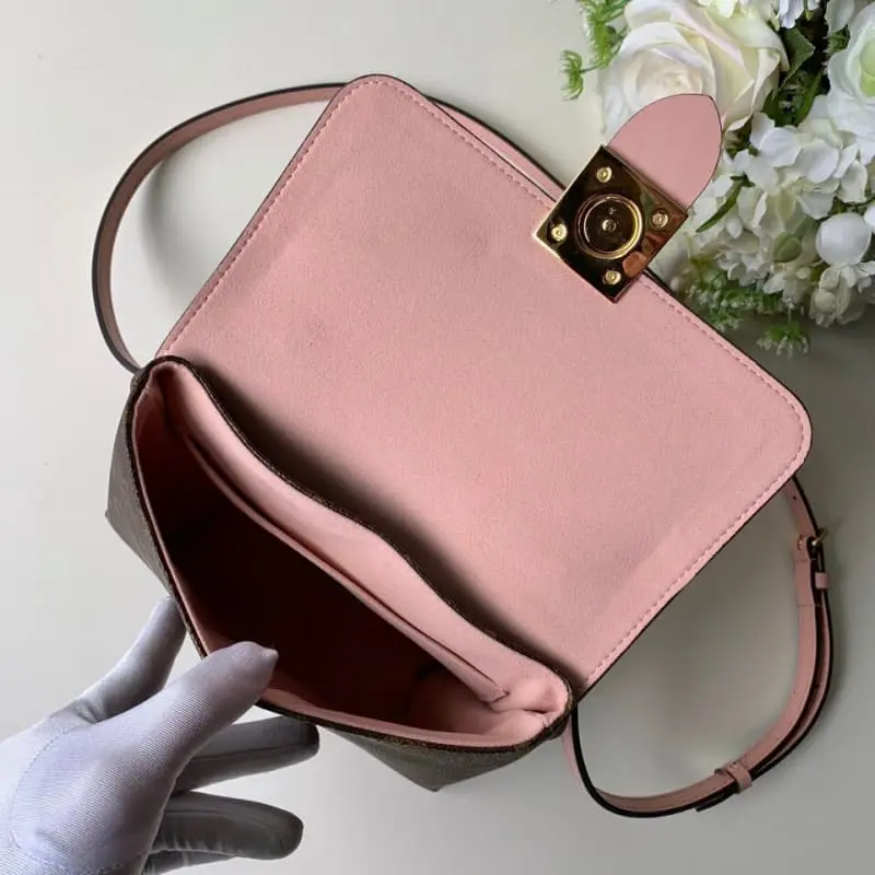 M44080 21x17x8cm High Quality Bags