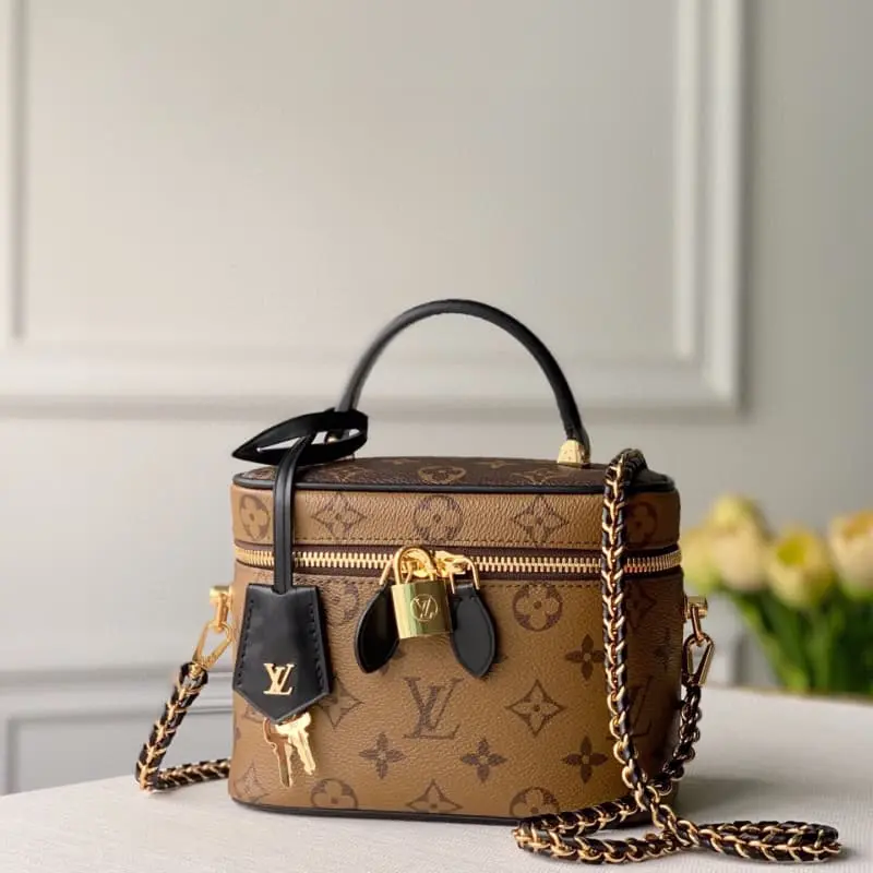 M45165   High Quality Bags